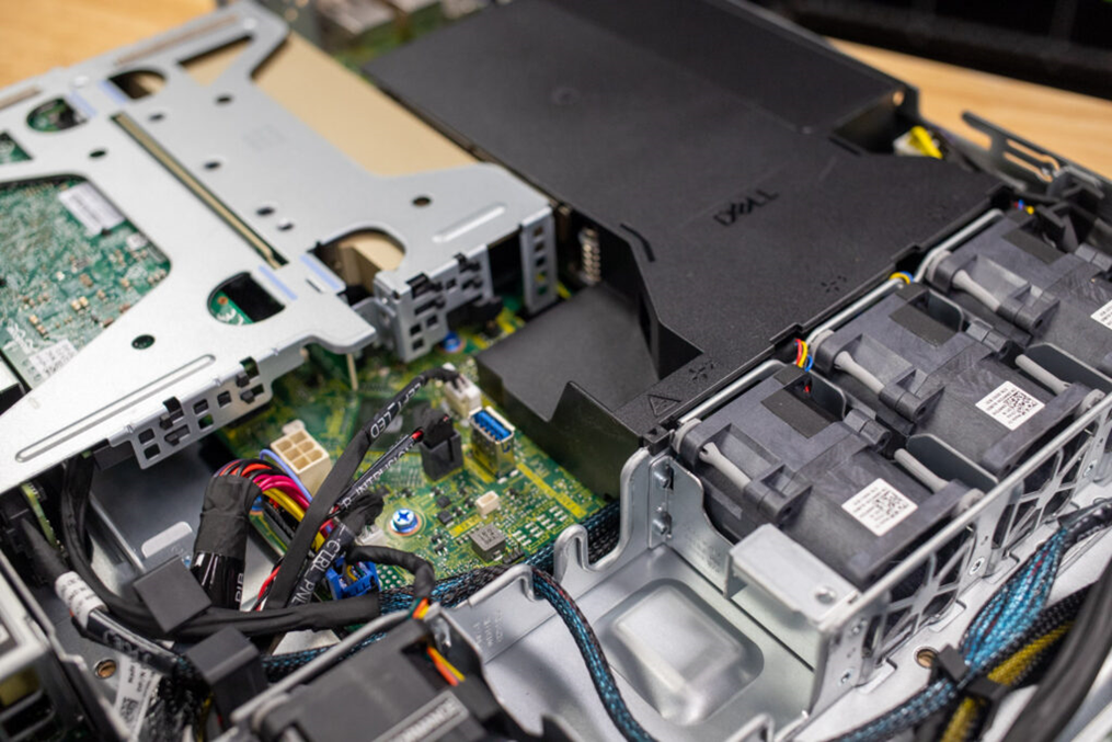 Thiết kế Dell PowerEdge R360
