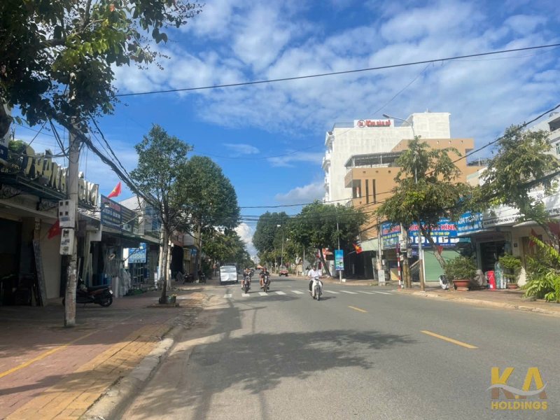 Bán nhà Mặt Tiền Huyền Trân Công Chúa - Phường 8 - Vũng Tàu. - DT: 170M  (5,8 x 25.5)M - ĐN - Giá: 18.5  Tỷ
