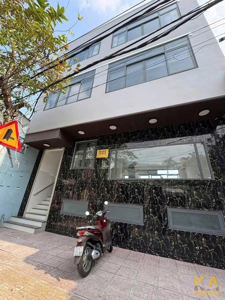 BÁN NHÀ 1 TRỆT 3 LẦU TN MẶT TIỀN TRẦN PHÚ, PHƯỜNG 5, TP VŨNG TÀU_70M_ 9X8M _ TN_G.IÁ 9.75 TỶ