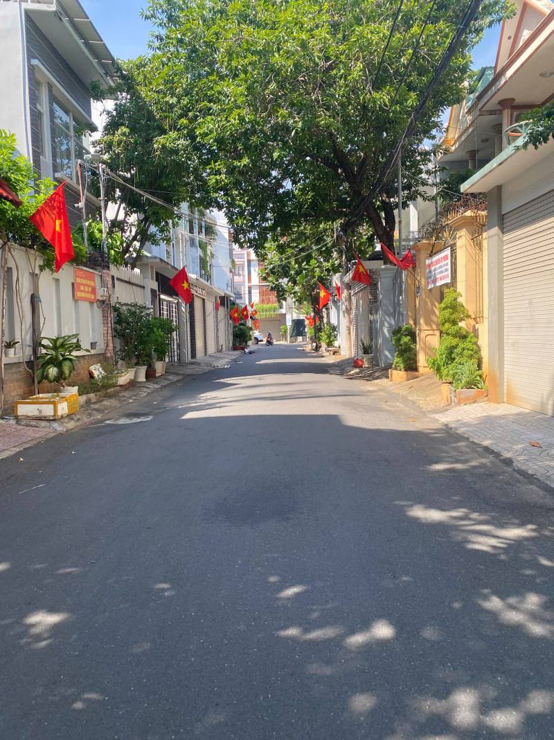 Bán Nhà Nội Bộ Nguyễn Tri Phương, P.7 -  Vũng Tàu - 100M2  KT(5 x 20)M - TB- Giá: 9.9 Tỷ