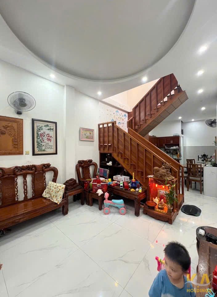 BÁN NHÀ 1 TRỆT 1 LẦU LÊ HỒNG PHONG - P.4 - 43M - HẺM DASU - ĐÔNG BẮC - GIÁ 3,950 TỶ  (TL)