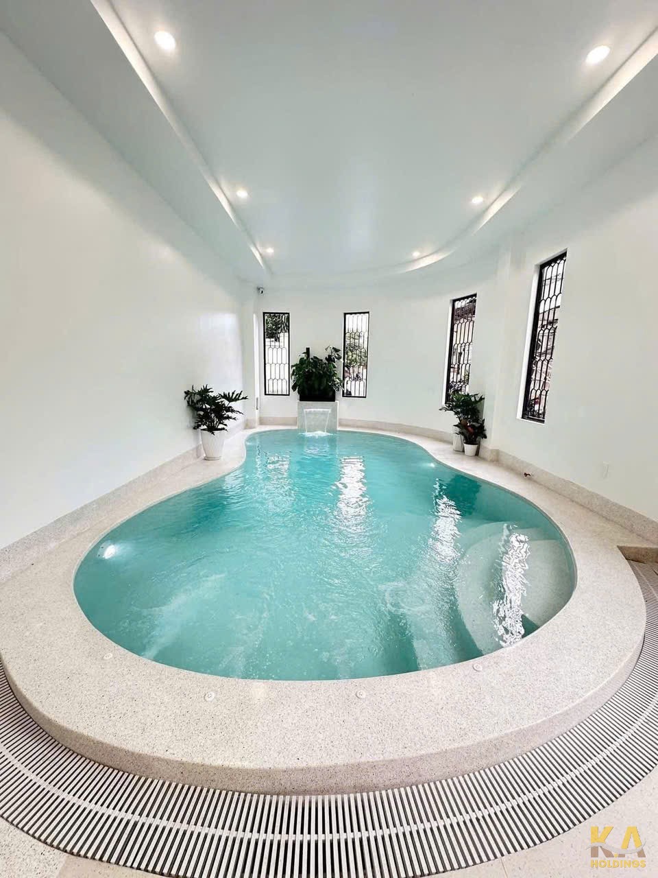 BÁN NHÀ HOMESTAY HAI MẶT TIỀN - HỒ QUÝ LY - 85M (4,65x18,5) - CÓ HỒ BƠI - ĐÔNG NAM & TÂY NAM - ĐƯỜNG OTO - GIÁ 15,7 TỶ (TL)