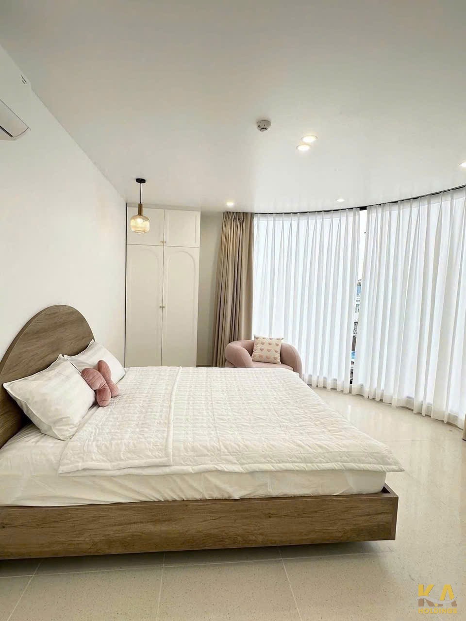 BÁN NHÀ HOMESTAY HAI MẶT TIỀN - HỒ QUÝ LY - 85M (4,65x18,5) - CÓ HỒ BƠI - ĐÔNG NAM & TÂY NAM - ĐƯỜNG OTO - GIÁ 15,7 TỶ (TL)