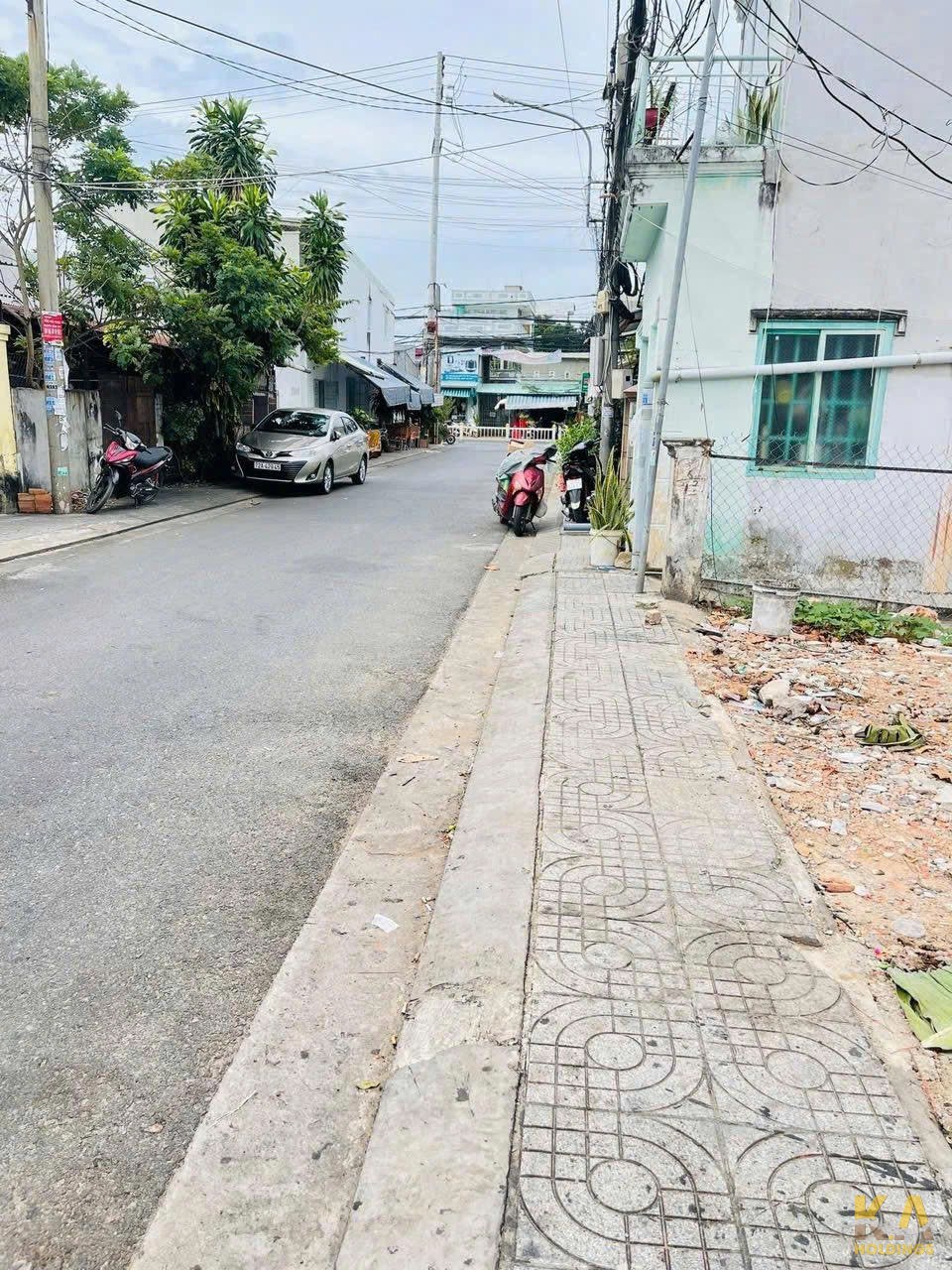 BÁN KHÁCH SẠN ĐƯỜNG 30/4 - 20 PHÒNG - PCCC ĐẦY ĐỦ - THANG MÁY- TÂY NAM - 207M (5.2x22,7) - GIÁ 11,9 TỶ