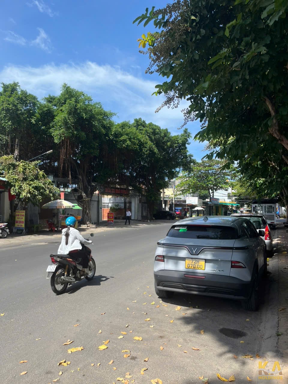 BÁN NHÀ 1 TRỆT 2 LẦU 2 MẶT TIỀN NGUYỄN HỮU CẢNH - 121M (5x24) - SÂN ĐỂ OTO - ĐÔNG BẮC - GIÁ 13,8 TỶ (TL)