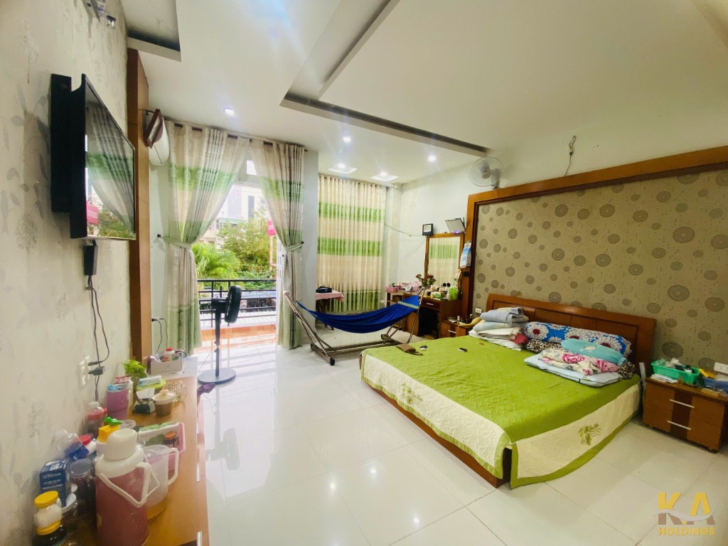 BÁN NHÀ 1 TRỆT 2 LẦU MẶT TIỀN ĐƯỜNG 30/4 - PHƯỚC THẮNG - SỐ NHÀ PHÚ QUÝ - 200M (5,2x38) - ĐÔNG NAM - GIÁ 18 TỈ (TL)