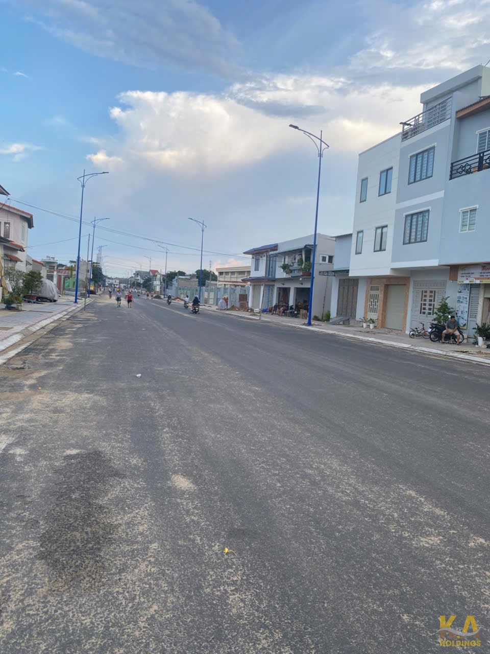 BÁN NHÀ CẤP 4 MỚI - HÀN THUYÊN - HẺM OTO 4M - FULL NỘI THẤT - 113M (5x23) - GIÁ 3,8 TỶ