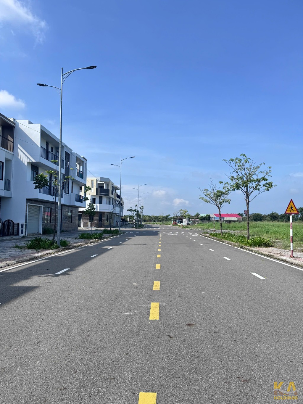 BÁN NHÀ THE LIGHT CITY - ĐƯỜNG CHI LĂNG - P.12 - 100M (5x20) - ĐÔNG NAM - SỔ ĐỎ  - GIÁ 6.3 TỶ