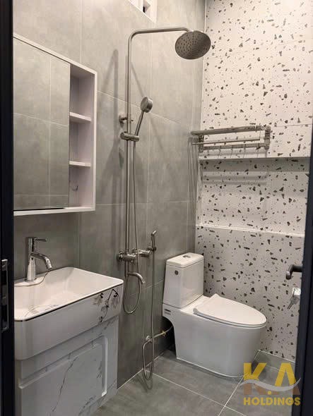 BÁN NHÀ MỚI 1 TRỆT 1 LẦU TRẦN BÌNH TRỌNG - P. VŨNG TÀU - HẺM OTO - SÂN ĐẬU XE HƠI - 100M - ĐÔNG NAM - GIÁ 7,5 TỶ (TL)