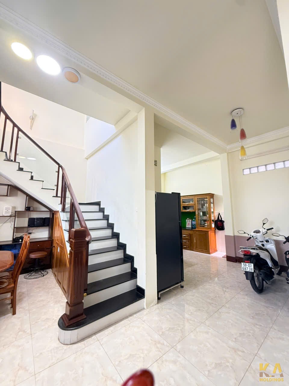 BÁN NHÀ 1 TRỆT 1 LẦU ĐƯỜNG LÊ LỢI - P.THẮNG NHÌ - 175,6M (6,3x16,8) - HẺM OTO - SÂN ĐẬU OTO - GIÁ 10,5 TỶ