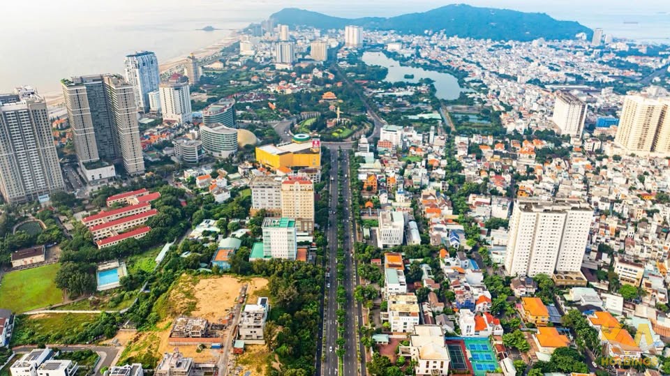 BÁN ĐẤT TẶNG BIỆT THỰ MẶT TIỀN XÔ VIẾT NGHỆ TĨNH - 755M (23x32) - 400M THỔ CƯ - ĐÔNG NAM - GIÁ 80 TỶ (TL)