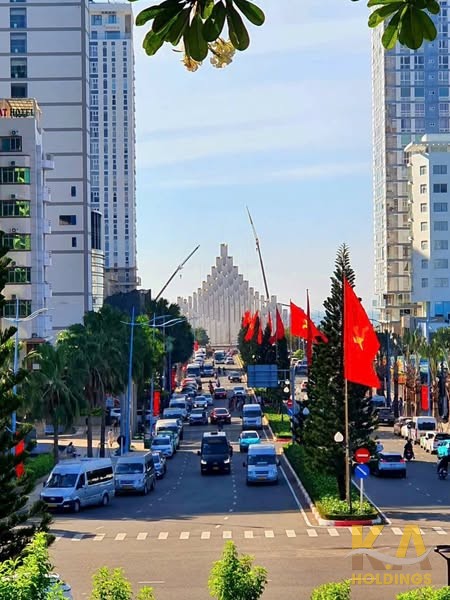 BÁN KHÁCH SẠN Á CHÂU 1 TRỆT 6 LẦU - ĐƯỜNG THÁI VĂN LUNG - 14 PHÒNG -CĂN GÓC - 98.8M (5.8 x 18.3) - GIÁ 26 TỶ