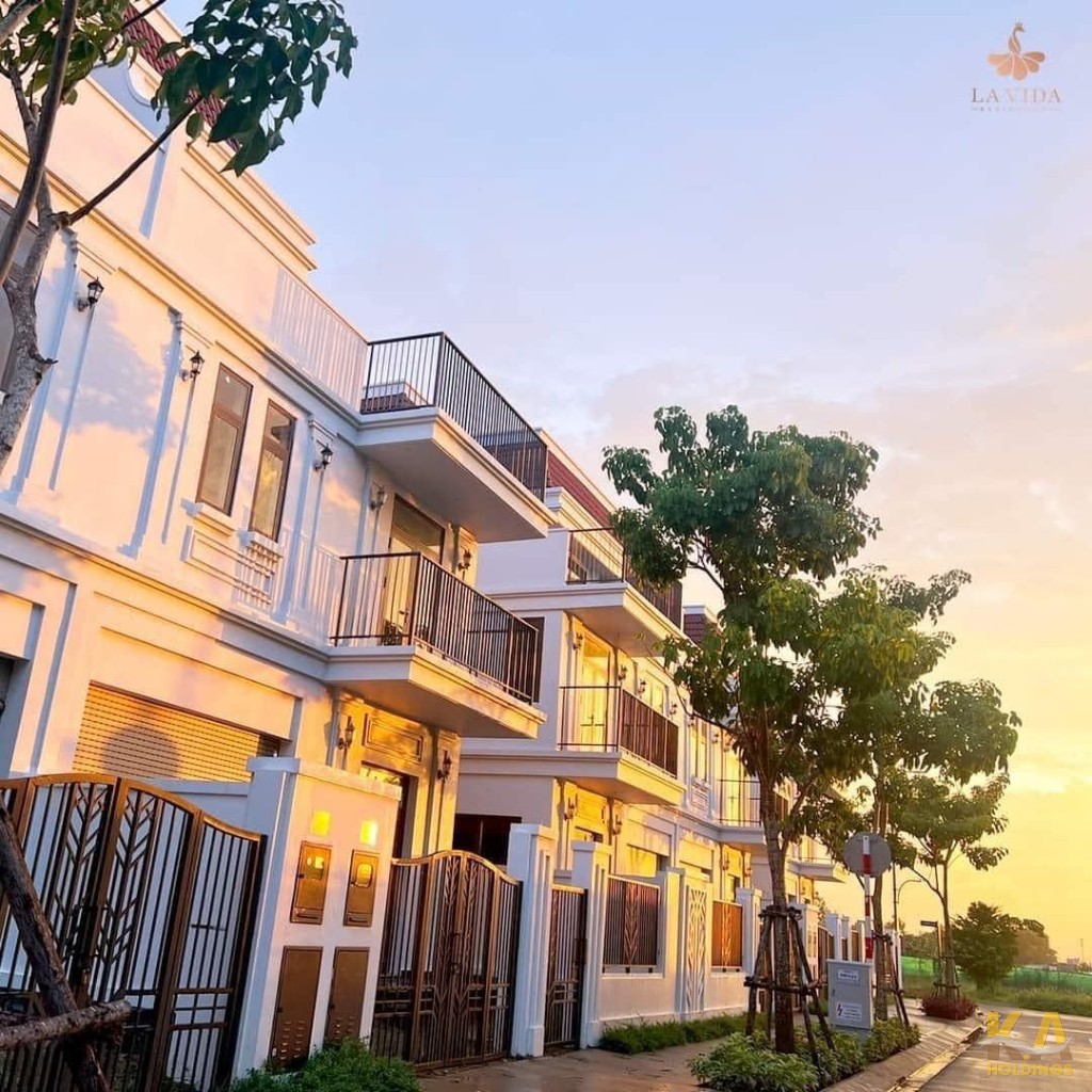 Bán Nhà Liền Kề KDC LAVIDA, Phường 12, Vũng Tàu - 87.5M2 (5x17.2)M - ĐN - Giá: 8 Tỷ (Sổ đỏ sẵn)