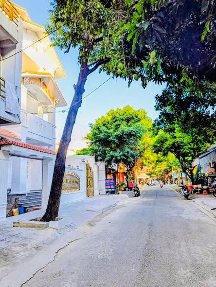 CHO THUÊ BIỆT THỰ 1 TRỆT 2 LẦU KHU ĐÔ THỊ CHÍ LINH – VŨNG TÀU - GIÁ 30 TRIỆU