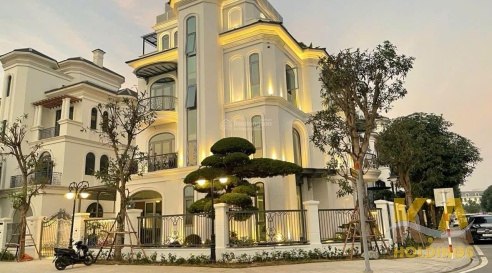 BÁN BIỆT THỰ CAO CẤP CĂN GÓC 2 MẶT TIỀN VỊ TRÍ ĐẸP CÁCH BIỂN BÃI SAU 200M - CHO THUÊ 80TR/THÁNG - 56 TỶ