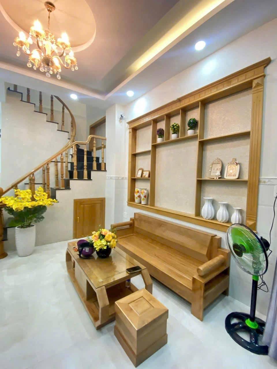 Bán Nhà 1 trệt 2 lầu - Phường 4 - 60M2 (7x8.5)M - Giá: 4.5 Tỷ (TL)