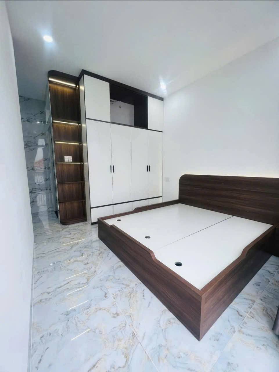 BÁN NHÀ 1 TRỆT 3 LẦU PHẠM HỒNG THÁI, F7, VT - 50M - 8,3x6M - ĐB - GIÁ 6,5 TỶ