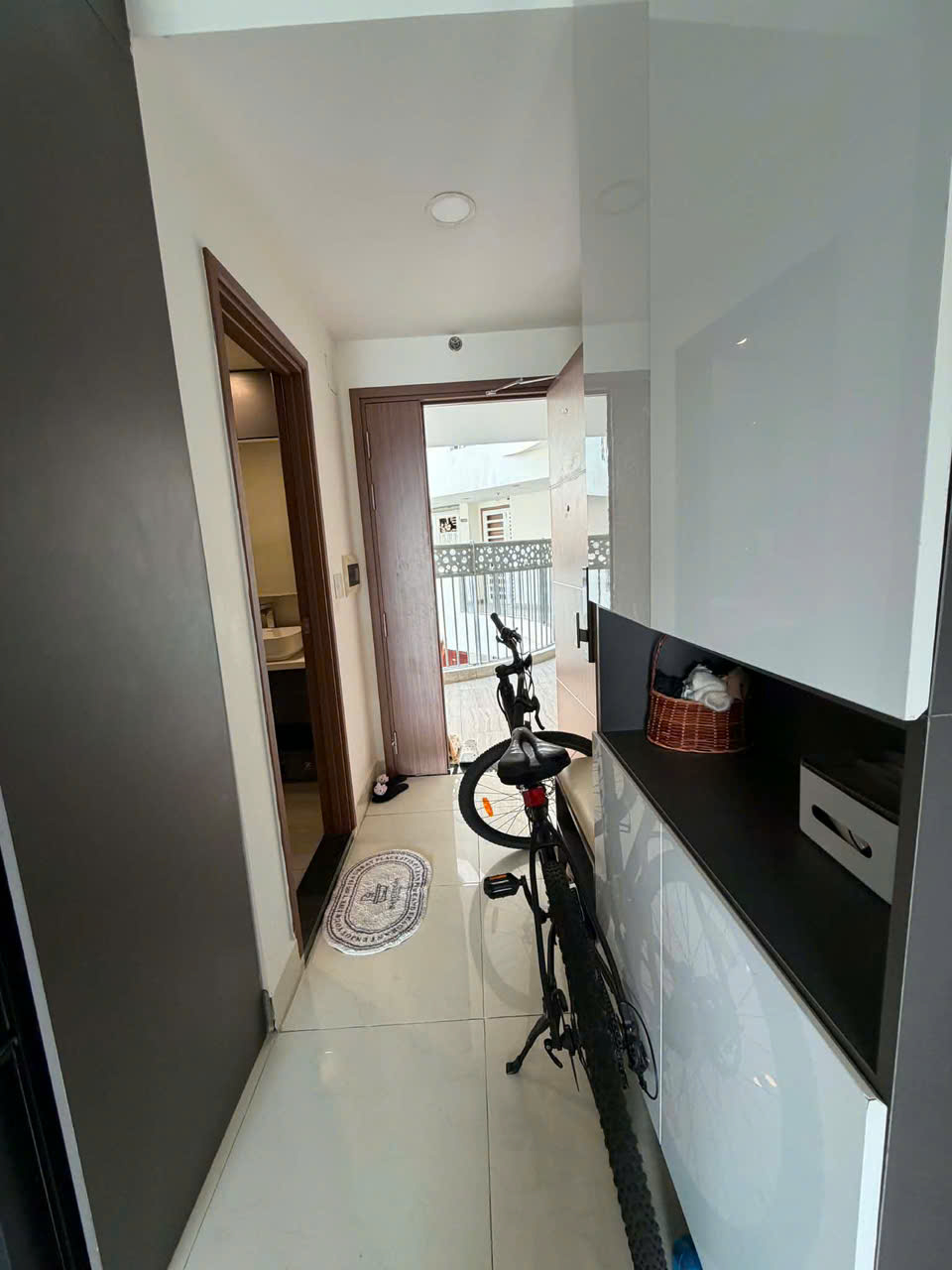BÁN CĂN HỘ CHUNG CƯ GATEWAY – TẦNG CAO – 49M² (STUDIO) – TÂY NAM – GIÁ 2,7 TỶ