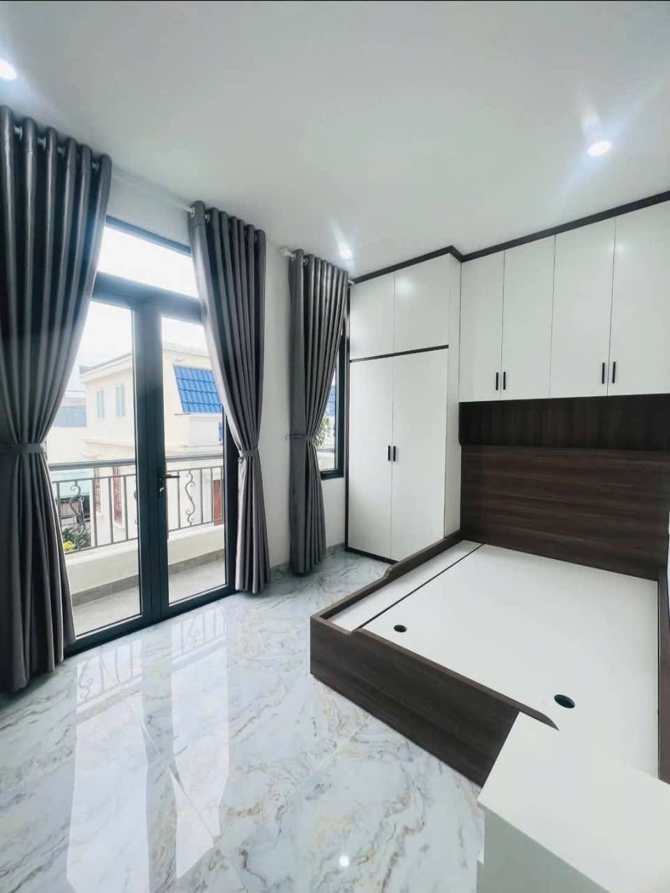 BÁN NHÀ 1 TRỆT 3 LẦU PHẠM HỒNG THÁI, F7, VT - 50M - 8,3x6M - ĐB - GIÁ 6,5 TỶ
