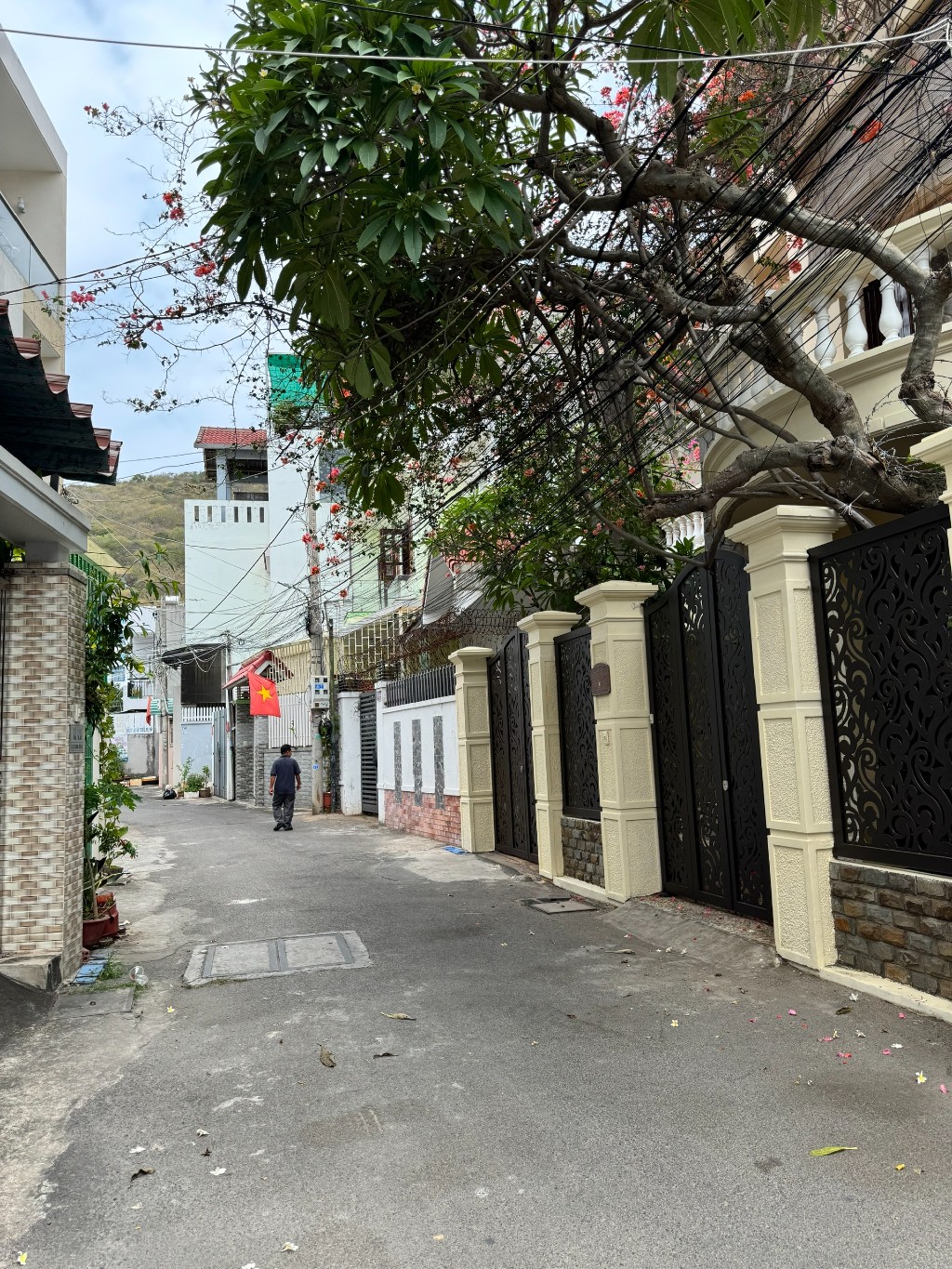 BÁN NHÀ 1 TRỆT 2 LẦU ĐƯỜNG LẠC LONG QUÂN – PHƯỜNG VŨNG TÀU, TP.HCM, 95.6M (4.6x21)M, B, GIÁ 9.5 TỶ