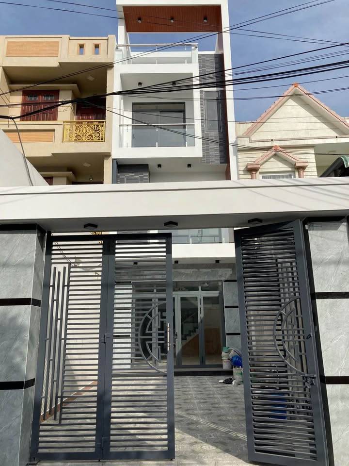 BÁN NHÀ 1Trệt 3Lầu MẶT TIỀN HỒ TRI TÂN – F. RẠCH DỪA, VT_108,8M_ 4,71x24,54M_ ĐN_GÁ 7,5 TỶ