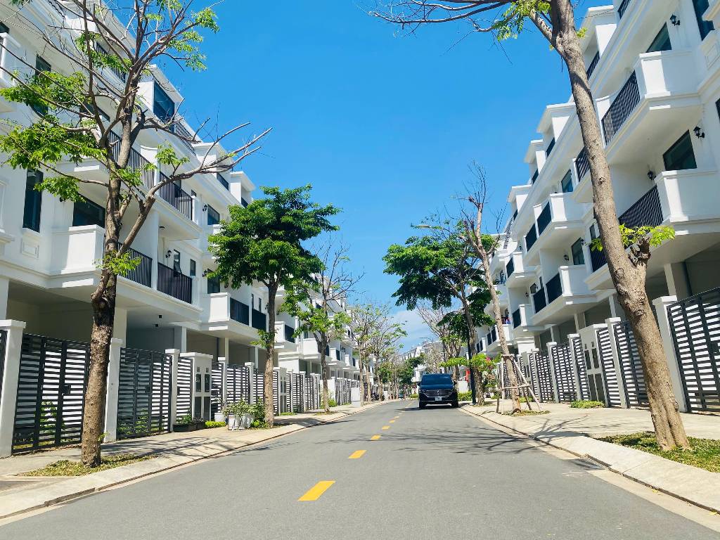 Bán Nhà Liền Kề KDC LAVIDA (Căn góc mảng xanh) , Phường 12 - DT: 85M2 (5x17)M - TB - Giá: 7.6 Tỷ
