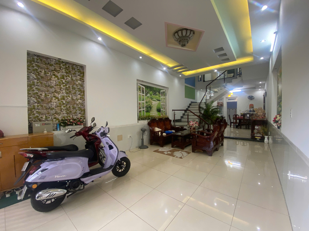 Bán Nhà 1 Trệt 2 Lầu MT Thanh Tịnh, KĐT Chí Linh- P. Rạch Dừa -  Vũng Tàu - 72M2  KT(4.5 x 16)M - TB- Giá: 13.9 Tỷ