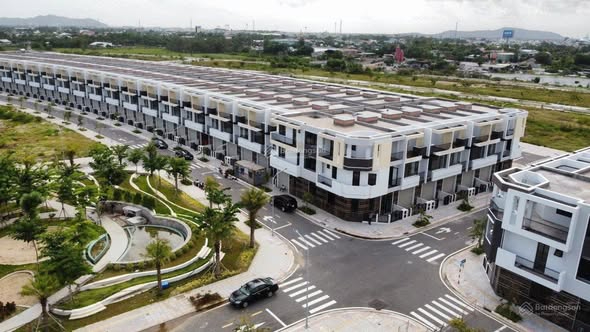 BÁN NHÀ THE LIGHT CITY - ĐƯỜNG CHI LĂNG - P.12 - 100M (5x20) - ĐÔNG NAM - SỔ ĐỎ  - GIÁ 5.5 TỶ