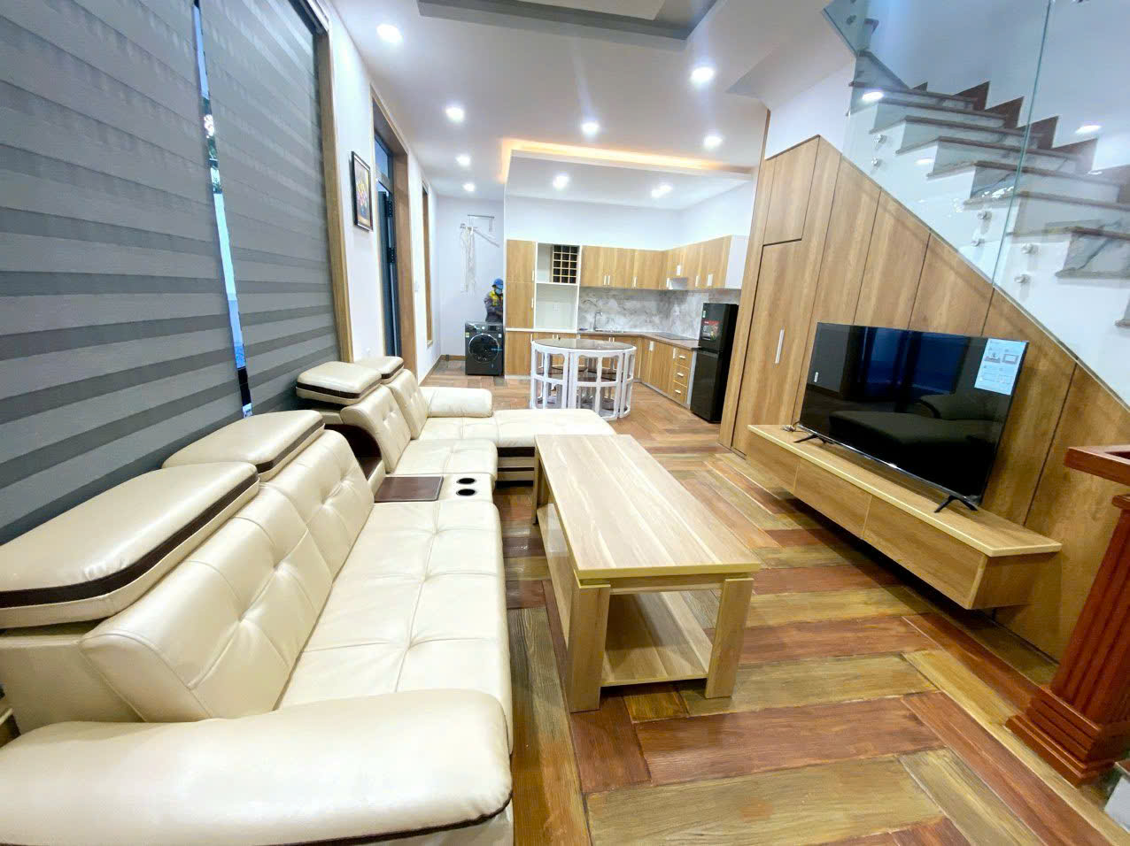 Nhà 1 t 3 lầu mặt tiền nguyễn thị minh khai. p8. vũng tàu – 88,1m – 14x7,3m – đn – giá 12 tỷ
