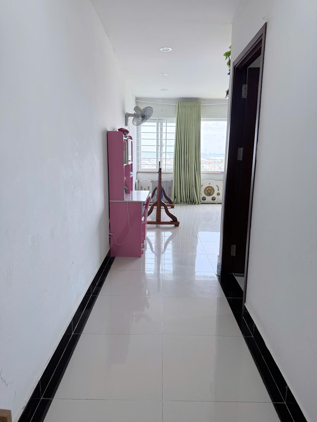 BÁN CĂN HỘ PHOENIX  - TẦNG CAO - 52M - ĐÔNG NAM - VIEW HỒ - GIÁ 2.35 TỶ (TL)