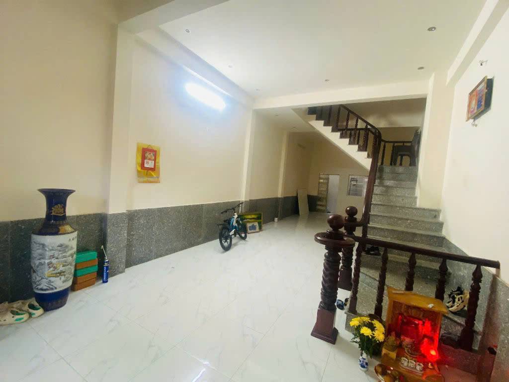 Bán Nhà Đẹp 1 trệt 2 lầu 1 tum, KĐT Chí Linh, P. Nguyễn An Ninh, Vũng Tàu _ 67.5M_ TN_ Giá 7.5 Tỷ