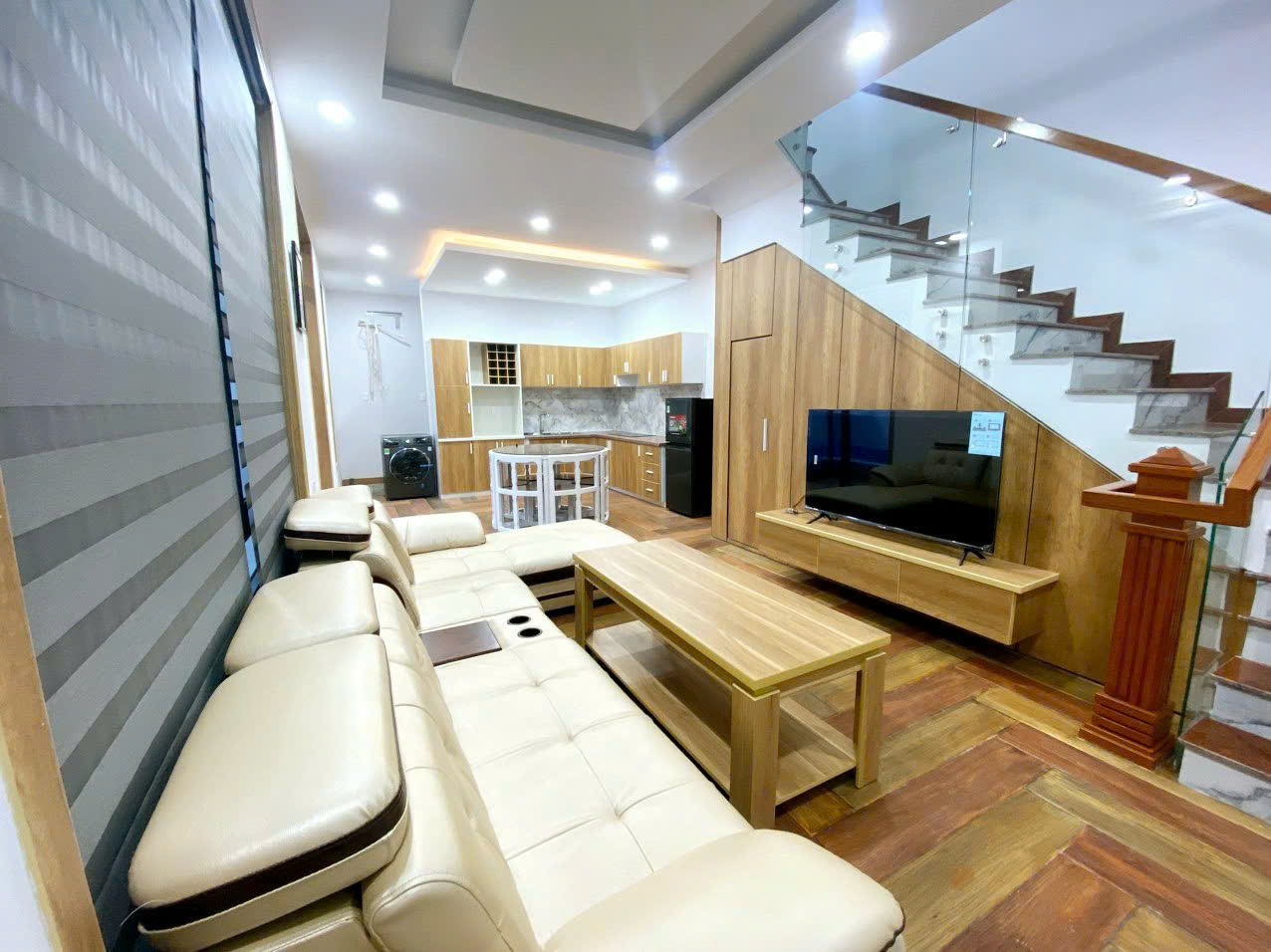 Nhà 1 t 3 lầu mặt tiền nguyễn thị minh khai. p8. vũng tàu – 88,1m – 14x7,3m – đn – giá 12 tỷ