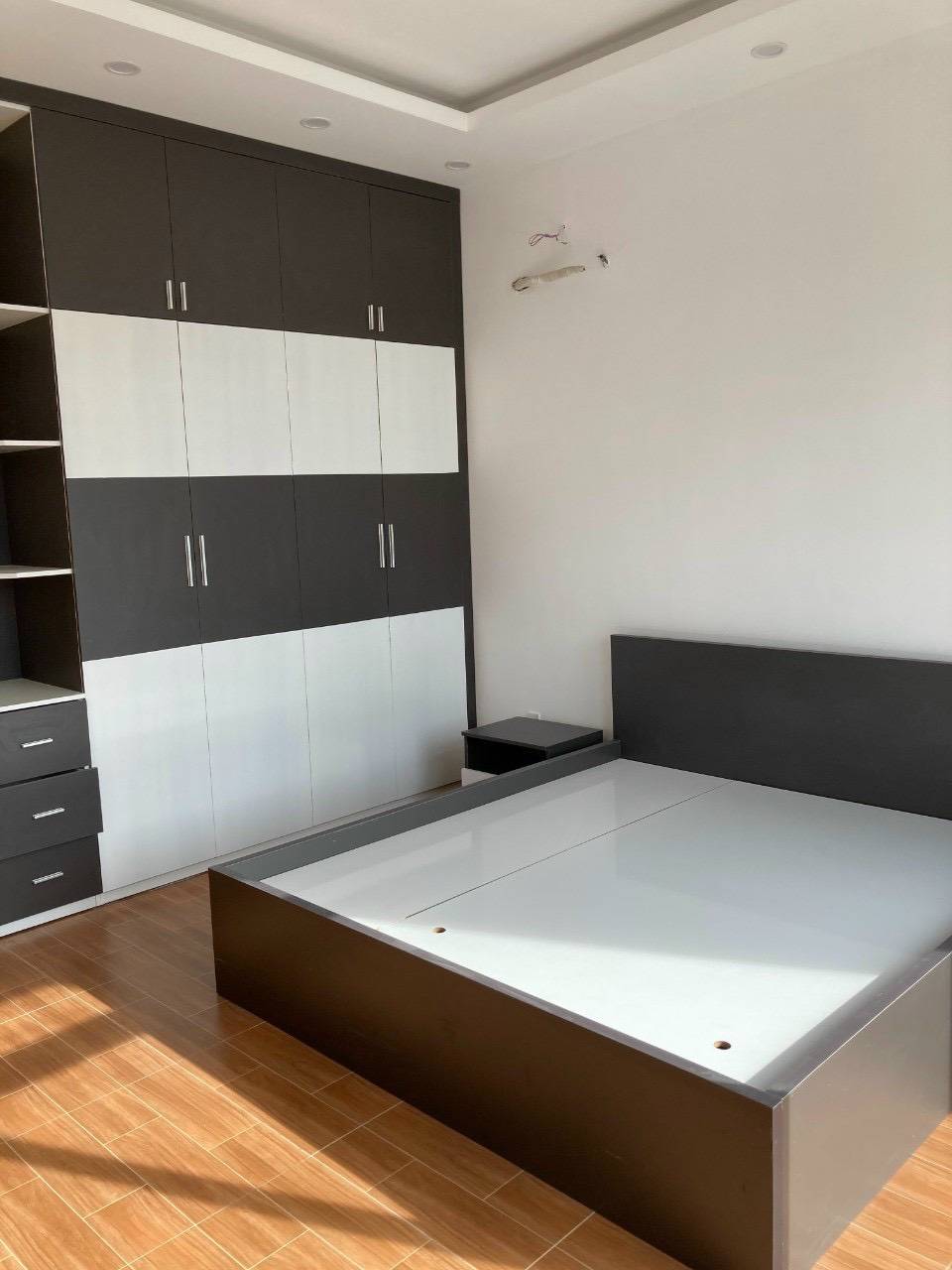 BÁN NHÀ 1Trệt 3Lầu MẶT TIỀN HỒ TRI TÂN – F. RẠCH DỪA, VT_108,8M_ 4,71x24,54M_ ĐN_GÁ 7,5 TỶ