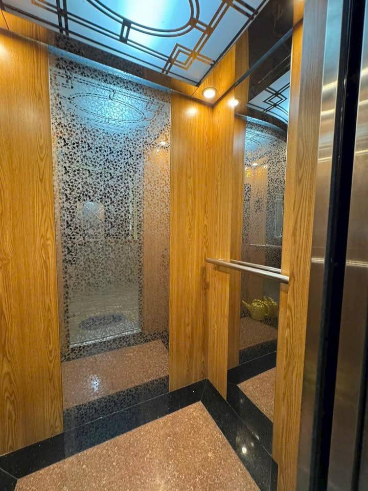 Bán Khách Sạn đường Đinh Tiên Hoàng, Phường 1 - DT: 105M2 (5x20)M - TN - Giá: 24,9 Tỷ