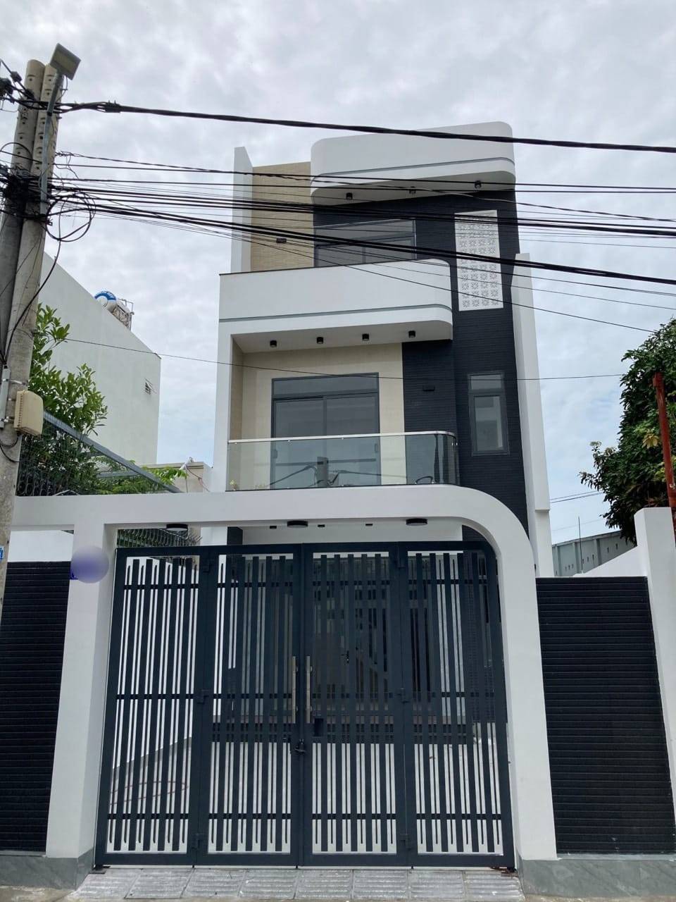 BÁN NHÀ 1 TRỆT 2 LẦU MẶT TIỀN HỒ TRI TÂN – F. RẠCH DỪA, VT_110M_ 6x18M_ ĐN_GÁ 7,9 TỶ