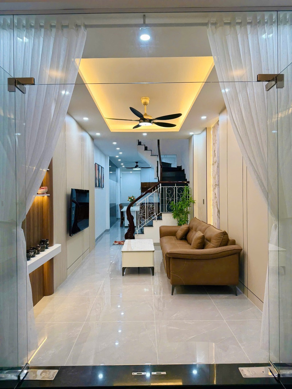 BÁN NHÀ 1 TRỆT 2 LẦU MẶT TIỀN ĐƯỜNG HÀN MẠC TỬ - P.7 - ĐƯỜNG RỘNG 8M - 71M - TÂY NAM - GIÁ 10,8 TỶ (TL)