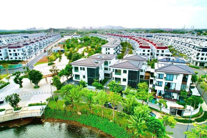 Bán Nhà Liền Kề KDC LAVIDA (Căn góc mảng xanh) , Phường 12 - DT: 91M2 (5.3x17.2)M - TB - Giá: 6.7 Tỷ