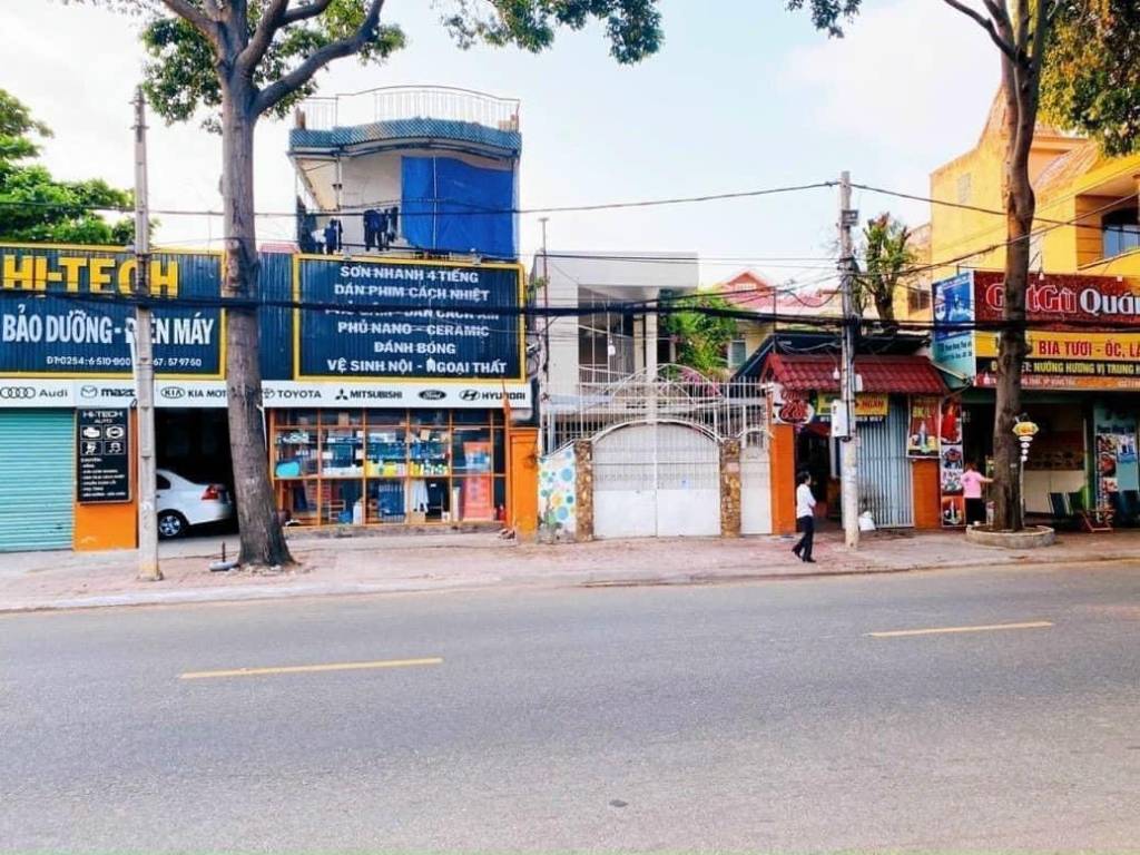 Bán nhà 1trệt 1lầu mặt tiền phạm hồng thái p.7, tp. vũng tàu _5x30m_ 150m thổ cư_ giá 15.5 tỷ
