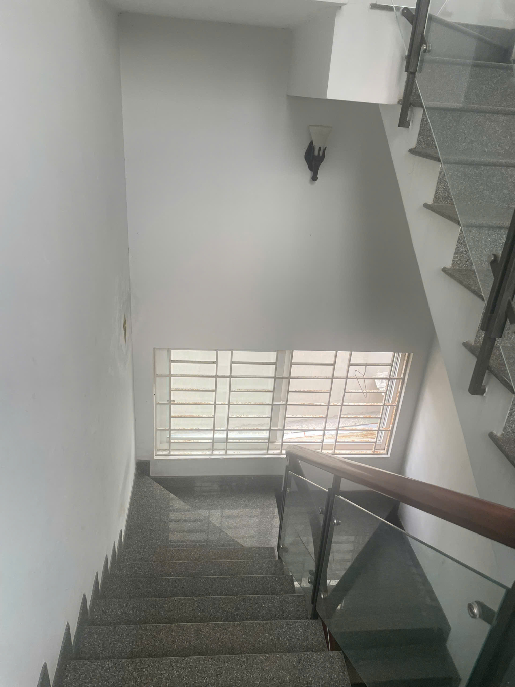 BÁN GẤP NHÀ 4 TẦNG MẶT TIỀN NGUYỄN AN NINH - NGAY NGÃ 3 ĐỘI CẤN - TP. VŨNG TÀU- 68M2 - GIÁ 9 TỶ