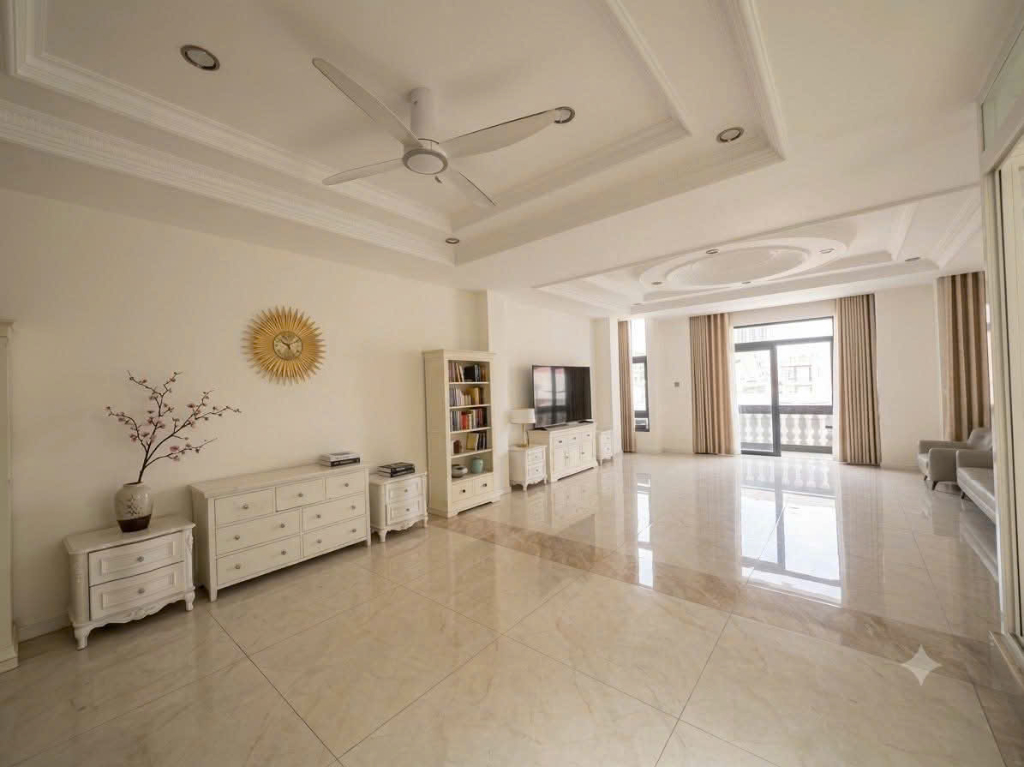 BÁN TÒA NHÀ MẶT TIỀN HUYỀN TRÂN CÔNG CHÚA - P.8 - 1 TRỆT 5 LẦU - CÓ THANG MÁY - DIỆN TÍCH 6x20M - GIÁ 19.99 TỶ