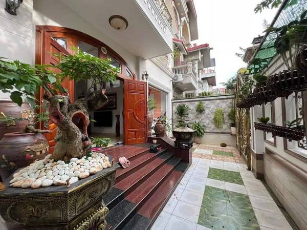 Bán Biệt Thự vip khu Đại An, Phường 9 - DT: 170M2 (10x17)M - ĐN - Hoàn Công - Giá: 17.9 Tỷ