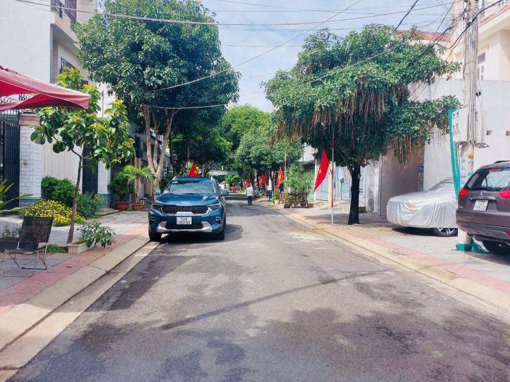 Bán Nhà Mặt Tiền KĐT Chí Linh, P. 10, Vũng Tàu _ 72M_ 4,5x16M_ ĐN_ Giá 8.3 Tỷ