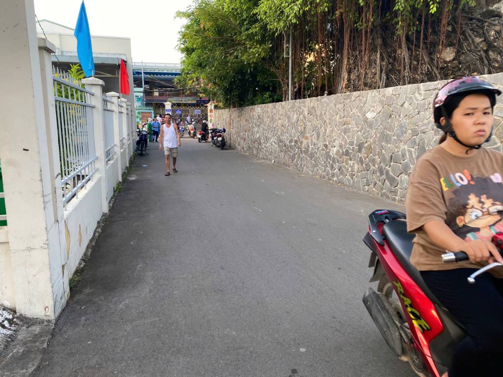 BÁN NHÀ MT PHẠM CỰ LẠNG, P. RẠCH DỪA, TPVT - 192M - THỔ CƯ- 11x20M - ĐN - GIÁ 5 TỶ