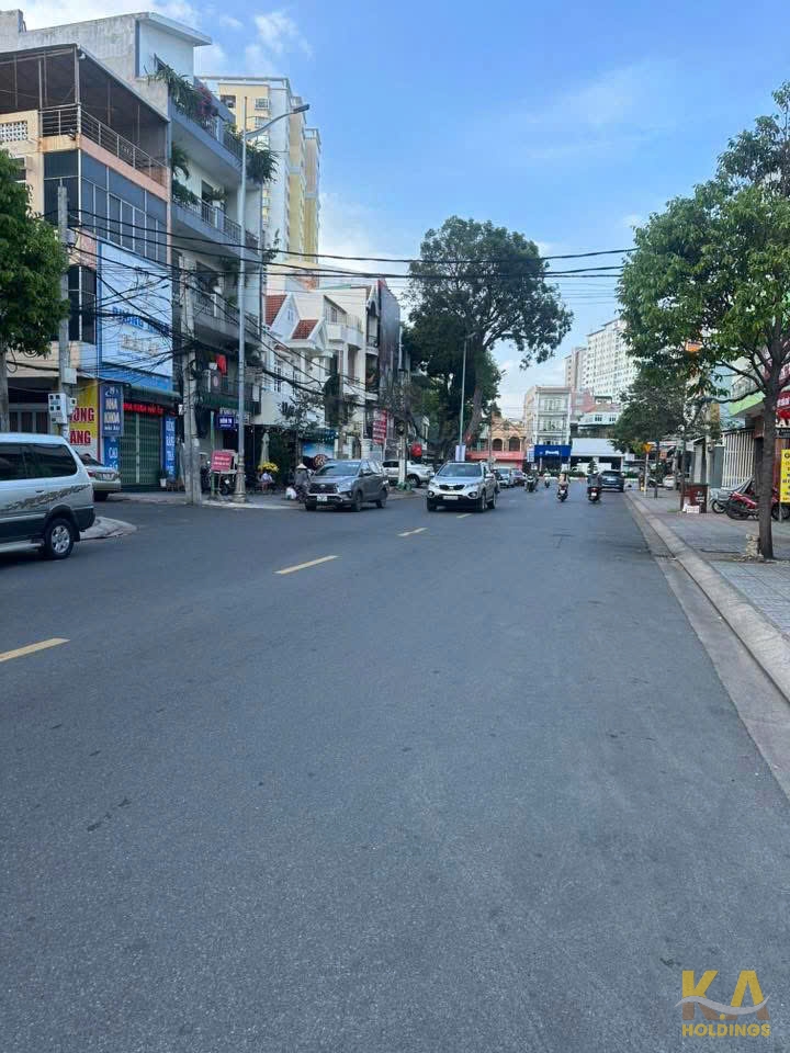 BÁN NHÀ 1 TRỆT 3 LẦU MT BÌNH GIÃ - P. TAM THẮNG - 60M - HOÀN CÔNG - VỈA HÈ 8M - ĐƯỜNG RỘNG 20M - GIÁ 14,95 TỶ (TL)