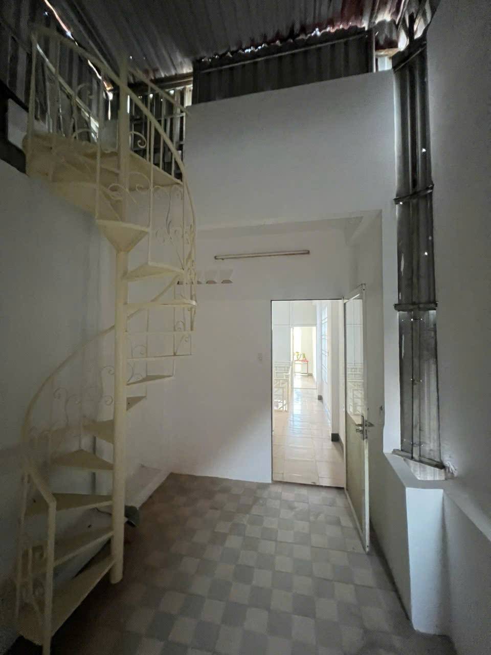 BÁN NHÀ 1 TRỆT 2 LẦU MẶT TIỀN ĐƯỜNG 30/4 - 41,6M (DÀI 13,4M) - TÂY BẮC - ĐƯỜNG 24M - GIÁ 6,3 TỶ (TL)