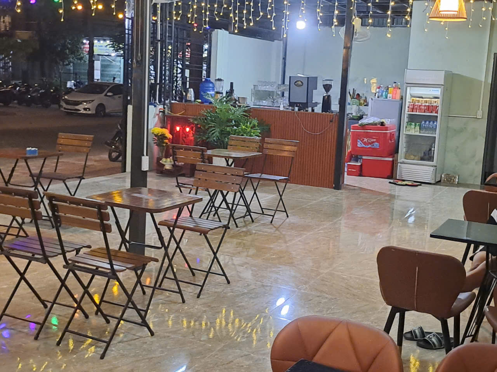 Sang quán caffee (lô góc) mặt tiền Đối Diện công viên ở KĐT Chí Linh (SEAVIEW) - Giá 13 Triệu/tháng