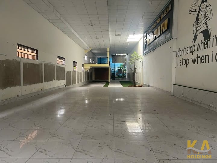 Cho Thuê 8m Mặt Tiền 30/4 - 25 triệu - Vị Trí Đắc Địa, Xem Ngay