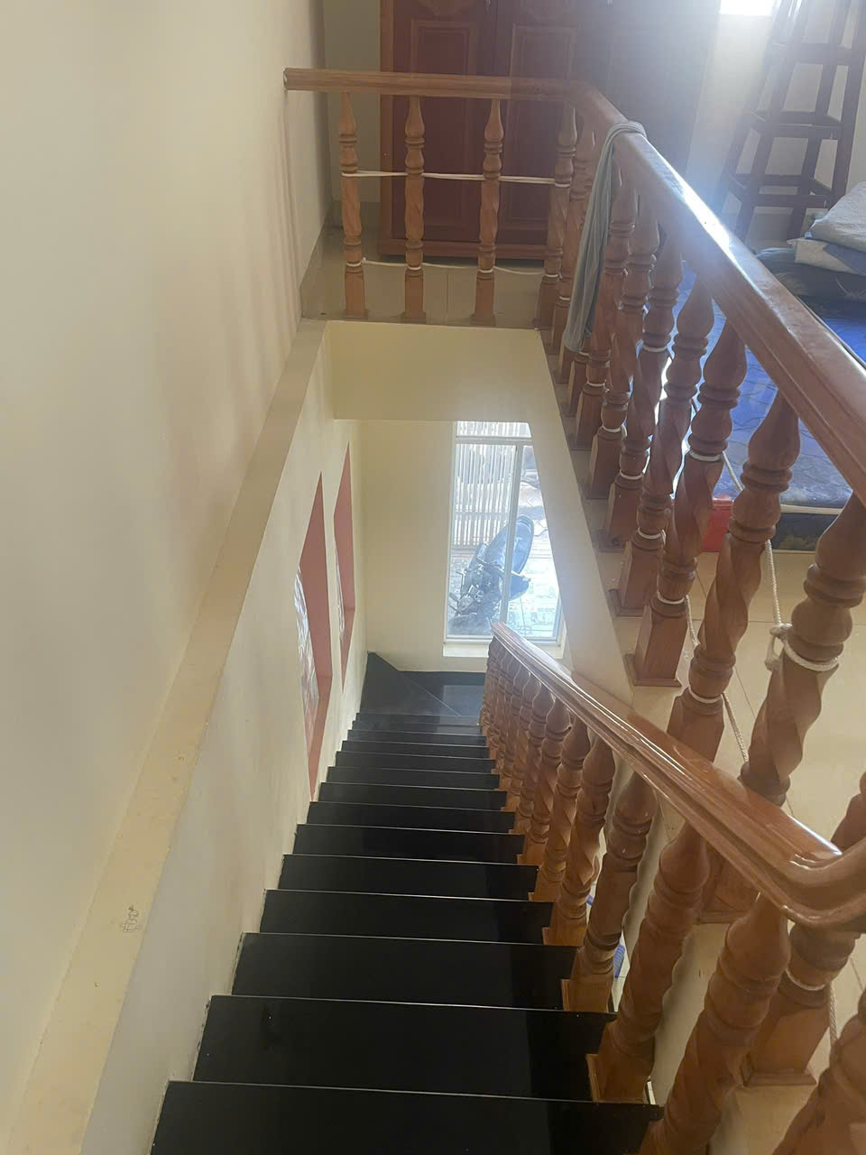 BÁN NHÀ 1 LẦU 1 TRỆT - MẶT TIỀN HẺM 945 ĐƯỜNG 30/4 - DT 68M2 HƯỚNG ĐB - GIÁ 3.1 TỶ