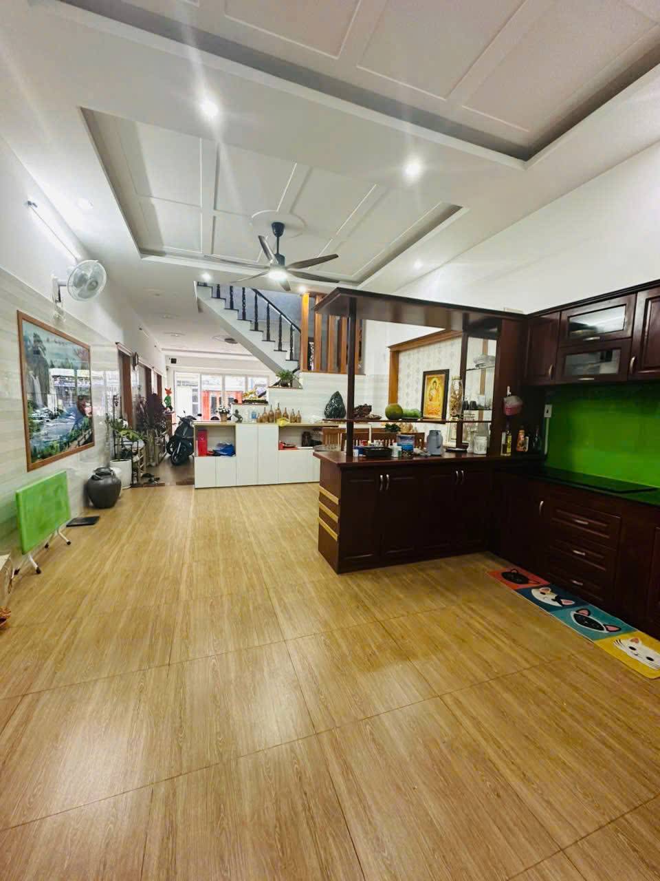 Bán Nhà 1 Trệt 3 Lầu Đường Hoàng Việt Thông Qua Khu Đại An, P. Vũng Tàu - 92M2  KT(5 x 19)M - ĐN- Giá: 12.5 Tỷ