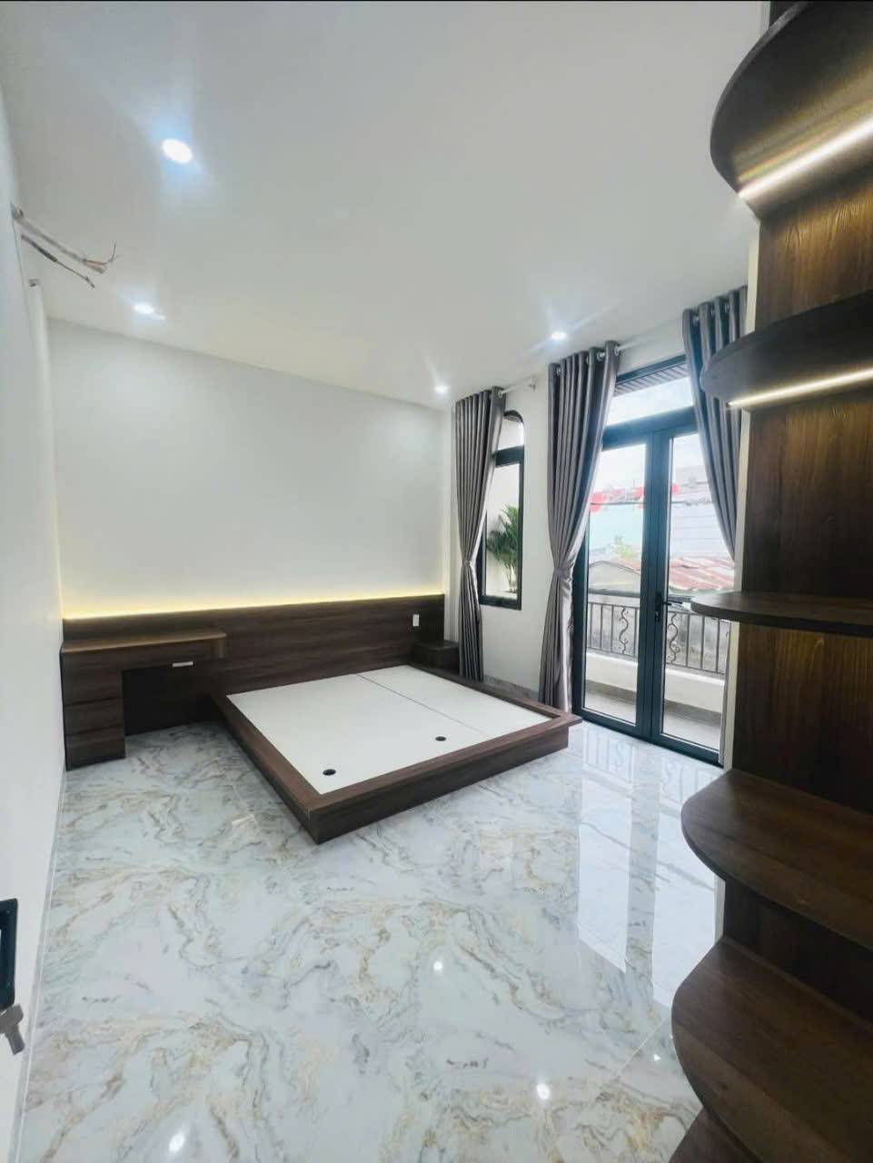 BÁN NHÀ 1 TRỆT 3 LẦU PHẠM HỒNG THÁI, F7, VT - 50M - 8,3x6M - ĐB - GIÁ 6,5 TỶ